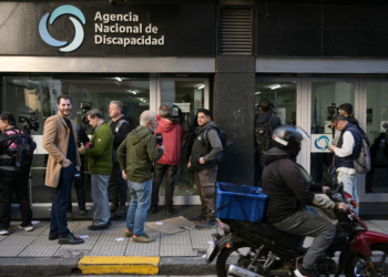 Escritórios de envolvidos em suposto esquema de propina envolvendo irmã de Milei na Argentina são revistados em operação