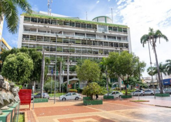 Prefeitura de Cuiabá quita salários, prêmio saúde e movimenta R$ 84 milhões