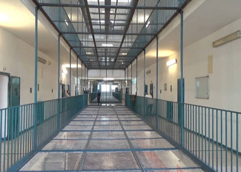 Carla Zambelli: prisão onde deputada está é a maior feminina da Itália e sofre com superlotação