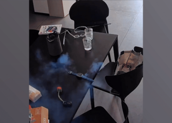 Smartwatch explode do nada e enche casa de fumaça; VÍDEO mostra flagrante