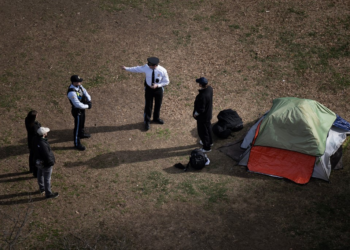 Em investida contra sem-teto, governo Trump prepara envio de Guarda Nacional a Washington, diz jornal