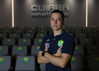 Eduardo Barros assume como técnico do Cuiabá