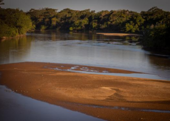 Rio Vermelho registra o menor nível da história com 1,15 metro de profundidade