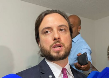 Daniel Monteiro critica postura de Vânia: "Polícia Militar se chama para marginal e Abilio não é"