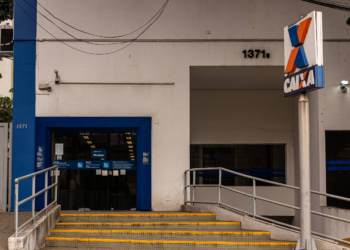 PF faz operação contra fraudes no INSS envolvendo ex-funcionários da Caixa; veja como era o esquema