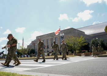 Procurador de Washington processa governo Trump por intervenção federal