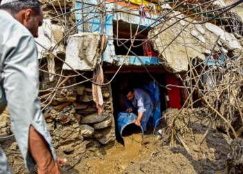 Mortos após tempestades no Paquistão passam de 300; chuvas devem continuar