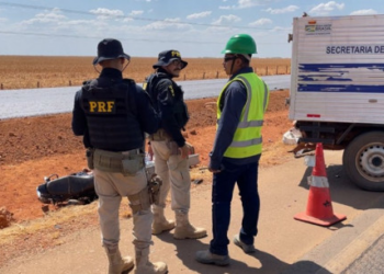 Motociclista morre ao bater de frente com carreta na BR-163