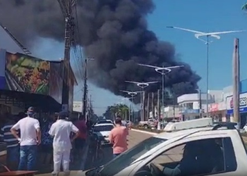 Incêndio atinge supermercado em cidade de MT
