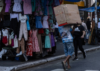 Mercado de trabalho bate recordes, mas IBGE evita falar em pleno emprego; entenda