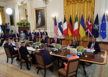 Chanceler russo esfria encontro entre Putin e Zelensky e acusa Europa de 'tentar sabotar progresso feito no Alasca'