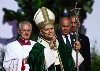 Papa Leão 14 celebra missa para 1 milhão de jovens em vigília em Roma