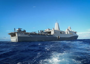 Trump quer mandar recado para Maduro de que é capaz de invadir Venezuela: 'Mísseis não são para combater cartéis', diz analista