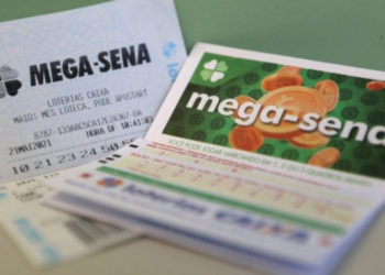 Mega-Sena acumula e próximo vencedor pode receber R$ 100 milhões; veja dezenas sorteadas