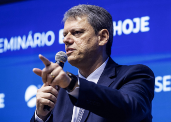 Ala do governo se anima com Tarcísio para Presidência por dar chance à esquerda em SP