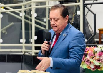 DEPUTADO SEBASTIÃO REZENDE REPRESENTANTE DA BANCADA EVANGÉLICA NA ALMT QUER DISTRIBUIR BÍBLIAS DE FORMA GRATUITA NAS ESCOLAS DE MATO GROSSO