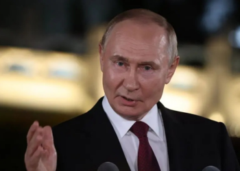 O que diz Putin sobre tarifas de Trump ao Brasil e ligação com julgamento de Bolsonaro