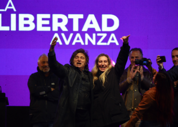 Milei enfrenta teste nas urnas em eleições de Buenos Aires neste domingo em meio a escândalo envolvendo irmã