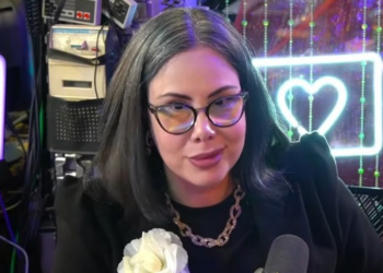 Sem sexo há 25 anos, Sarah Sheeva diz que mulheres casadas não devem “soltar pum”