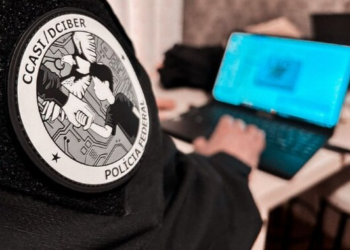 Mãe grava abusos contra a própria filha de 5 anos para vender a pedófilos