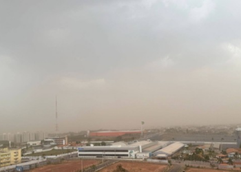 Cuiabá registra chuva e vendaval neste domingo; confira a previsão