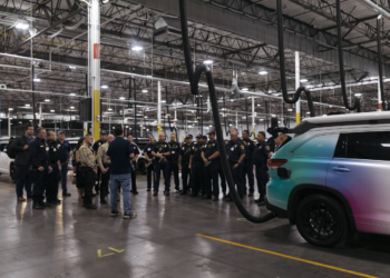 Socorristas recebem treinamento nos EUA para lidar com robotáxis