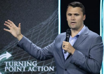 O que é a Turning Point USA, criada pelo ativista conservador morto em atentado