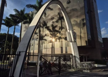 MP investiga possível infiltração do PCC no Corinthians e suspeita de imóvel usado por jogadores