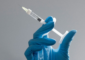 Novo medicamento transforma tratamentos intravenosos em injeções rápidas