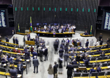 Após racha em votação de blindagem, petistas querem fechar questão sobre temas polêmicos