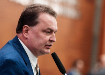 Max: Somos do povo, para o povo, não uma casta privilegiada