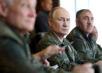 Putin oferece a Trump estender acordo de controle de armas nucleares com os EUA