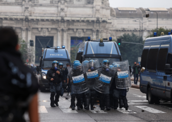 Protestos na Itália contra guerra em Gaza termina em confrontos violentos com a polícia
