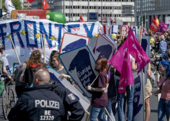 Por que esse professor britânico acredita que o Ocidente está à beira da guerra civil