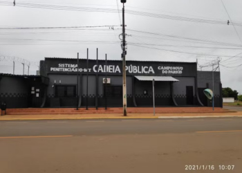 Preso é morto com golpes de machadinha em cadeia de MT