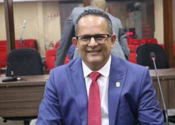 Suposto flagra de traição em gabinete vira bafafá em VG