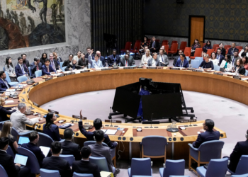 Conselho de Segurança da ONU decide  reimpor sanções ao Irã, acusado de violar acordo sobre programa nuclear