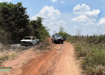 Três corpos carbonizados são encontrados em caminhonete em Vila Bela