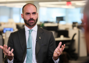 Influenciado por Aldo Rebelo e Kim Paim, Eduardo Bolsonaro elogia Getúlio, JK e Jango