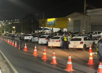 Treze motoristas são presos em blitz na Estrada do Moinho