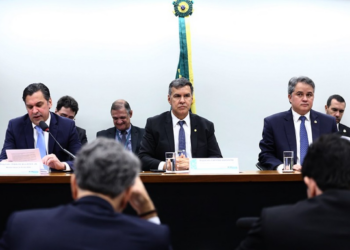 CMO aprova aumento do Fundão Eleitoral