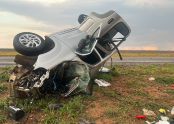 Homem morre em acidente entre Uno e Amarok