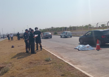 Homem é atropelado por moto e morre em avenida de Várzea Grande