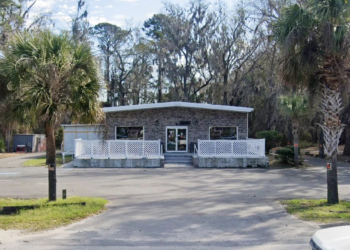 Quatro pessoas são mortas e outras 20 ficam feridas em tiroteio em bar na Carolina do Sul, nos EUA
