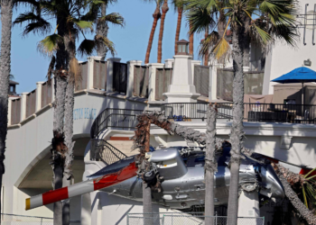 Cinco ficam feridos após queda de helicóptero na Califórnia; veja vídeo