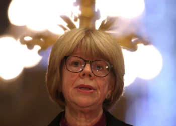 Progressista, primeira mulher a chefiar a Igreja Anglicana causa novo cisma