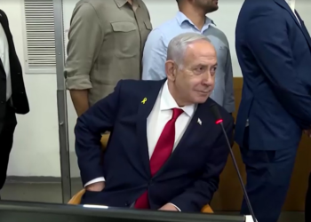 Netanyahu retorna ao tribunal em Israel após Trump pedir anulação de julgamento por corrupção