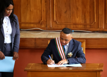 Coronel do Exército de Madagascar é empossado como presidente