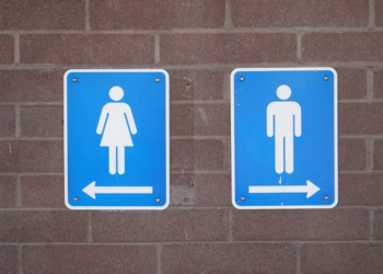 CNJ quer obrigar tribunais a permitir homens no banheiro feminino