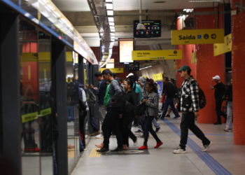 Dias de prova do Enem terão metrô, trens e ônibus gratuitos em SP